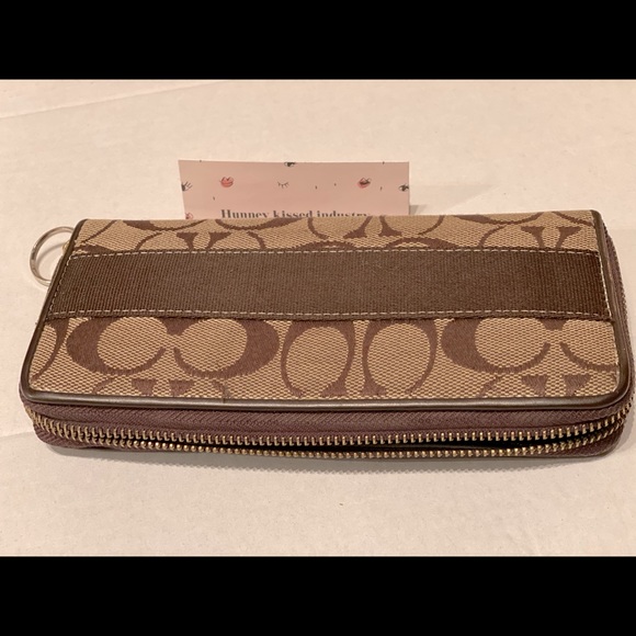 Coach wallet - Picture 2 of 5
